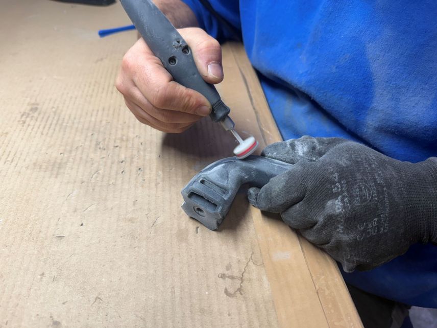 Pièce technique ERI Liquid Rubber avec finition soignée